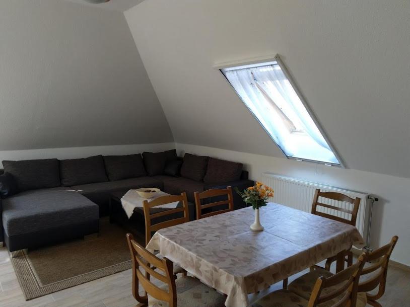 Foeveny Apartman Balatonudvari Buitenkant foto